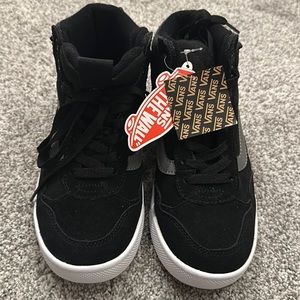 Brand new women’s high top vans!! 6.5 suede
